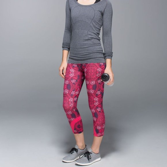 lululemon athletica Pants - Lululemon Run Inspire Crop II *All Full-On Luxtreme Prisma Multi Guava Lava
